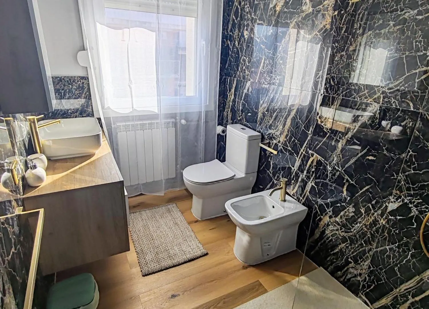 Omega Apartment Μπρέσια 0*,  Ιταλία